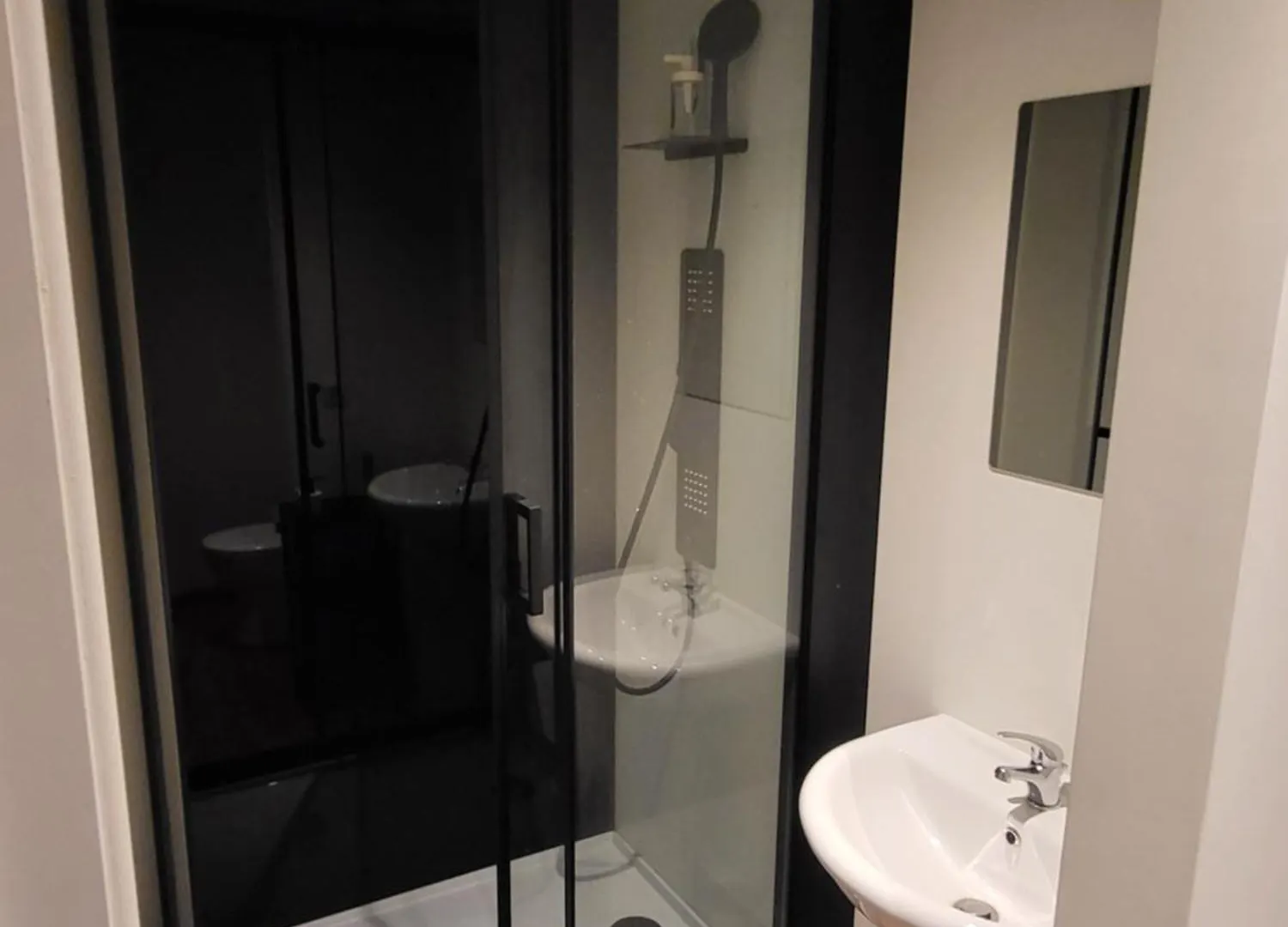 Viktoria Hostel Anversa Belgio